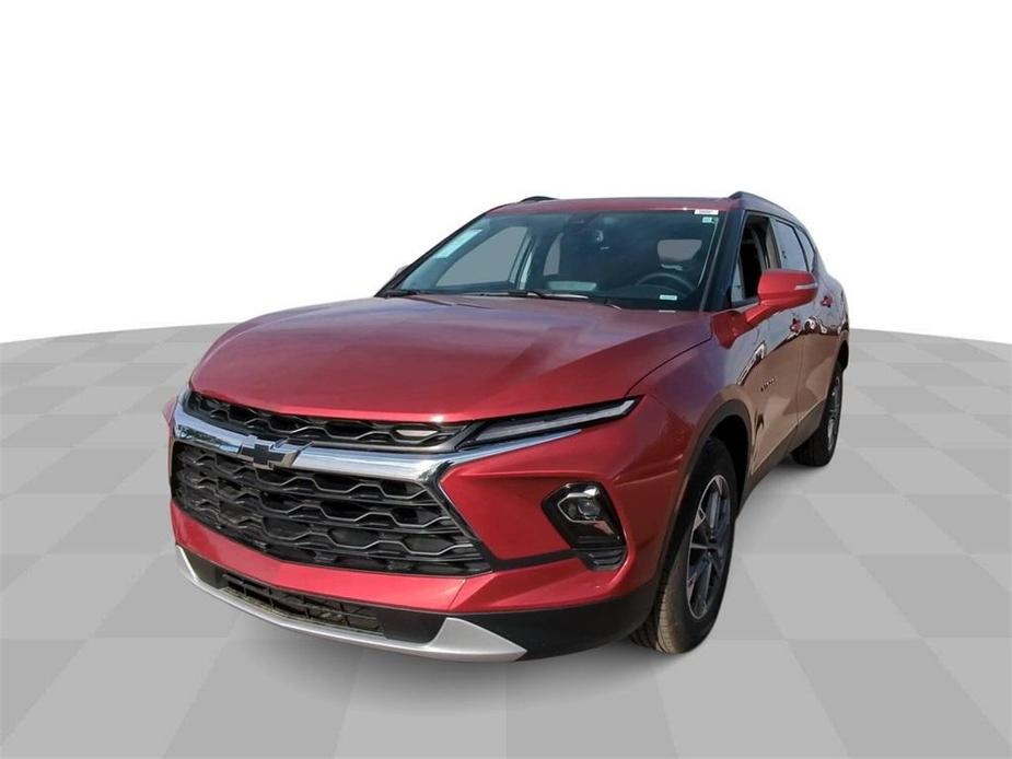 new 2025 Chevrolet Blazer car, priced at $38,126