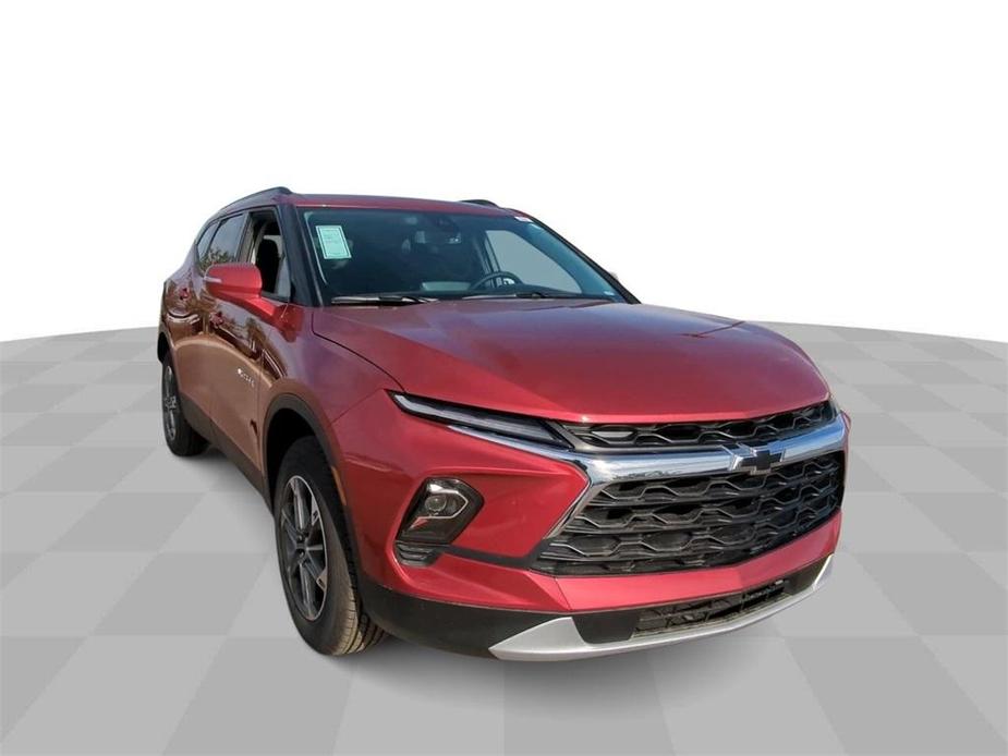 new 2025 Chevrolet Blazer car, priced at $38,126