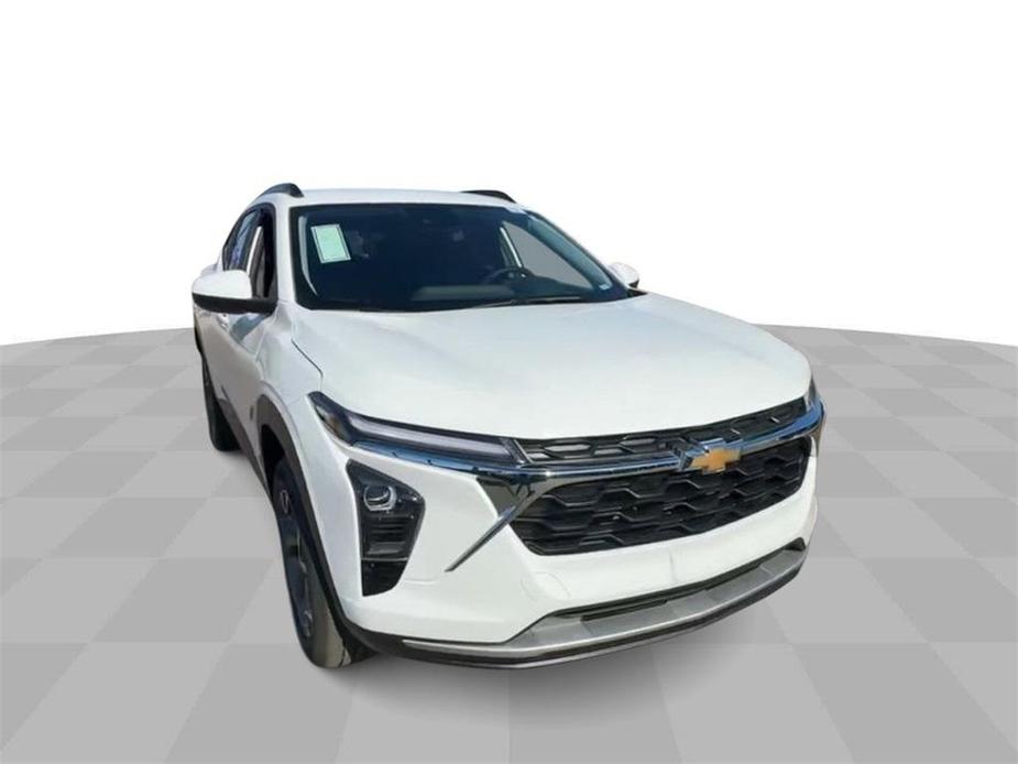 new 2025 Chevrolet Trax car, priced at $24,407