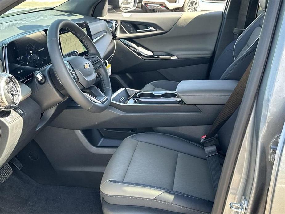 new 2025 Chevrolet Equinox car, priced at $31,940