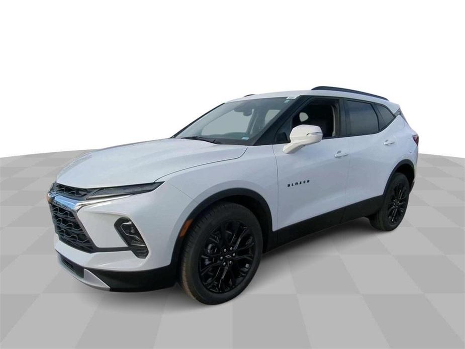 new 2025 Chevrolet Blazer car, priced at $38,334