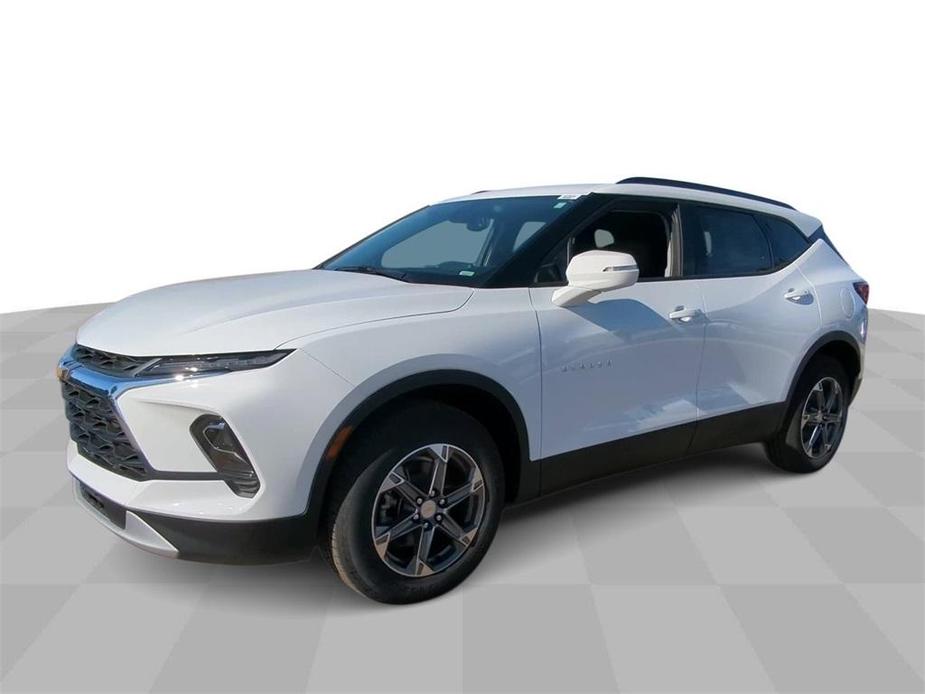 new 2025 Chevrolet Blazer car, priced at $38,565