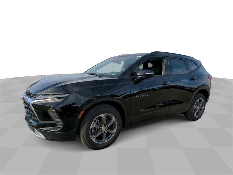 new 2025 Chevrolet Blazer car, priced at $37,565