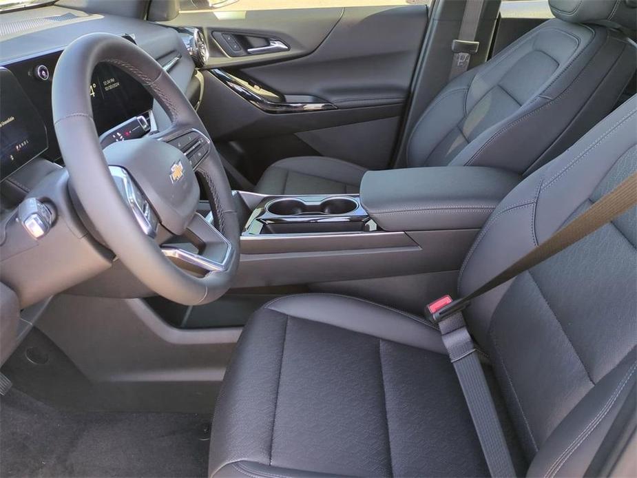 new 2025 Chevrolet Equinox car, priced at $29,275