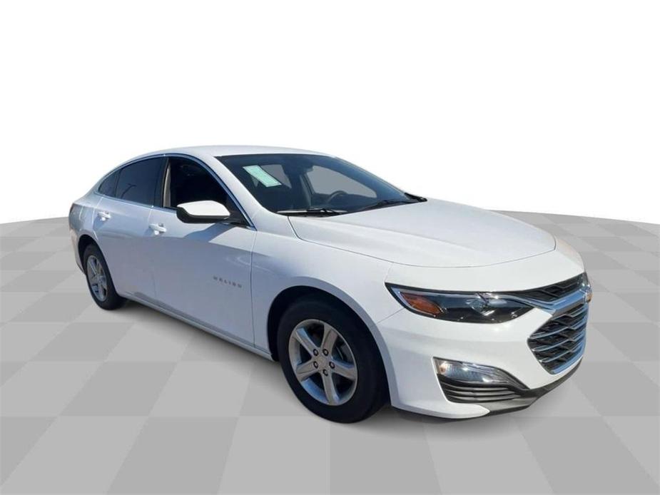 new 2025 Chevrolet Malibu car, priced at $23,051