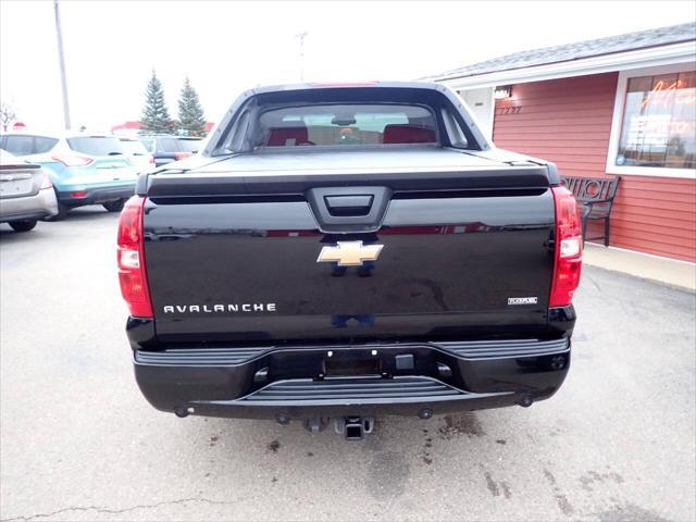 used 2009 Chevrolet Avalanche car, priced at $11,881