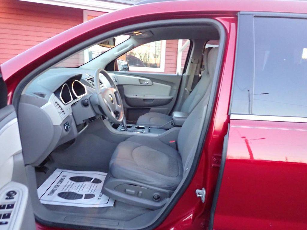 used 2010 Chevrolet Traverse car, priced at $3,981