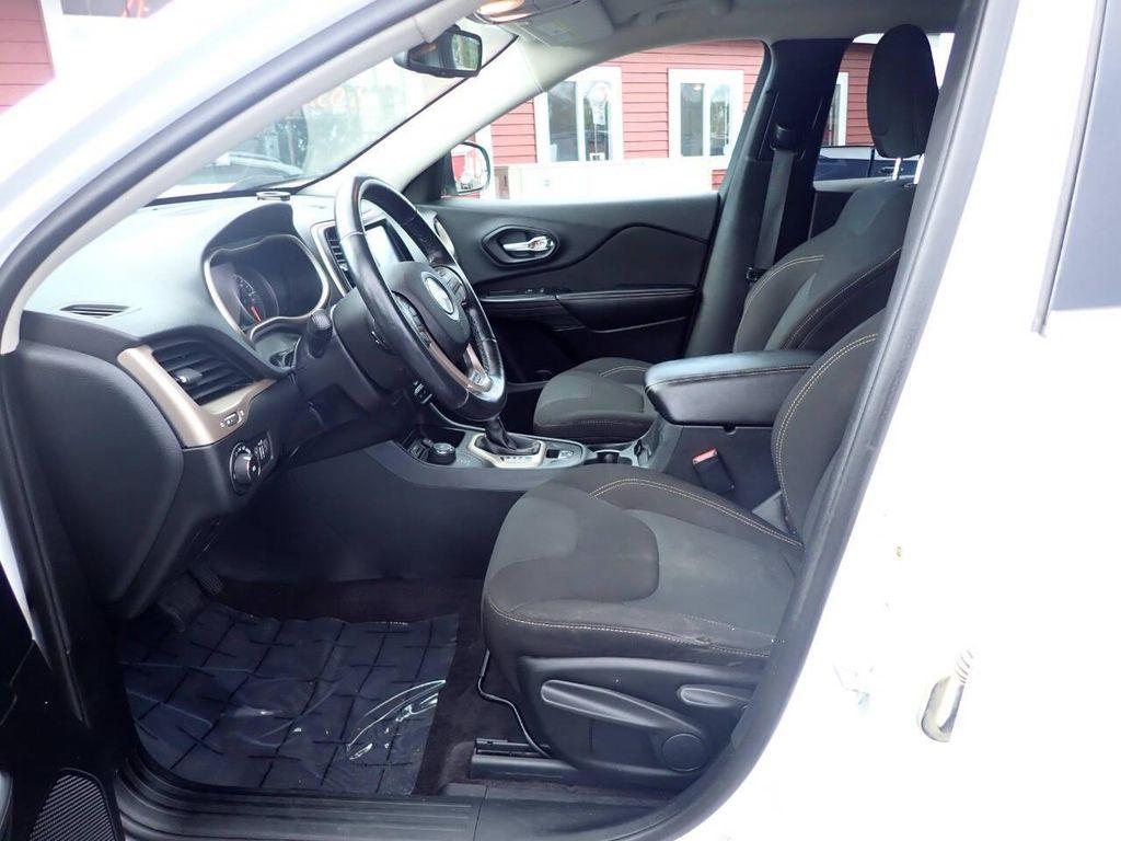 used 2016 Jeep Cherokee car, priced at $5,988