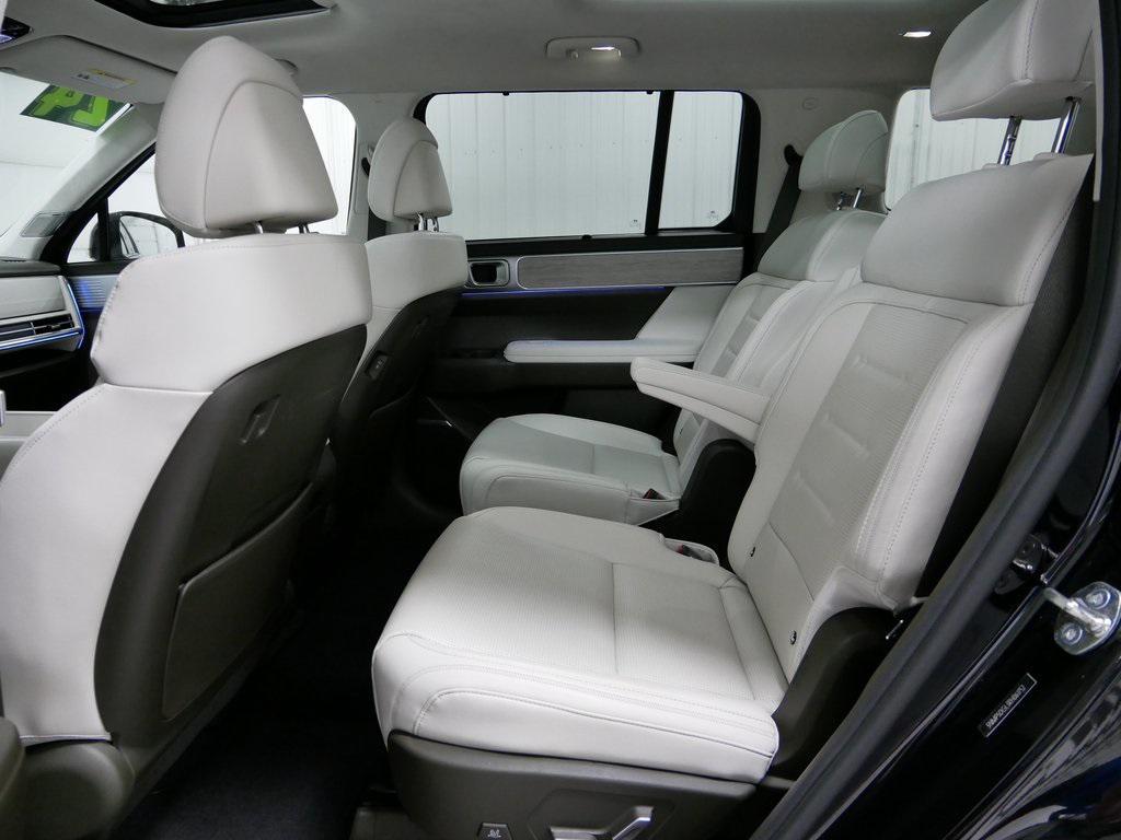 used 2024 Hyundai Santa Fe car, priced at $39,990