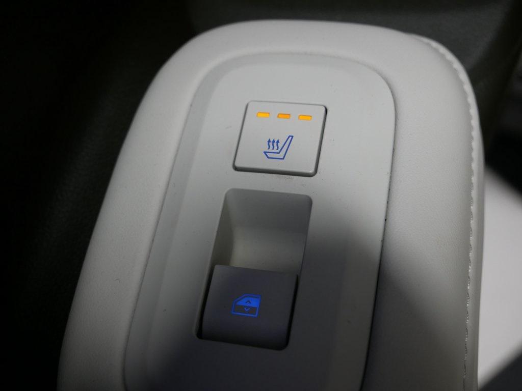 used 2024 Hyundai Santa Fe car, priced at $39,990