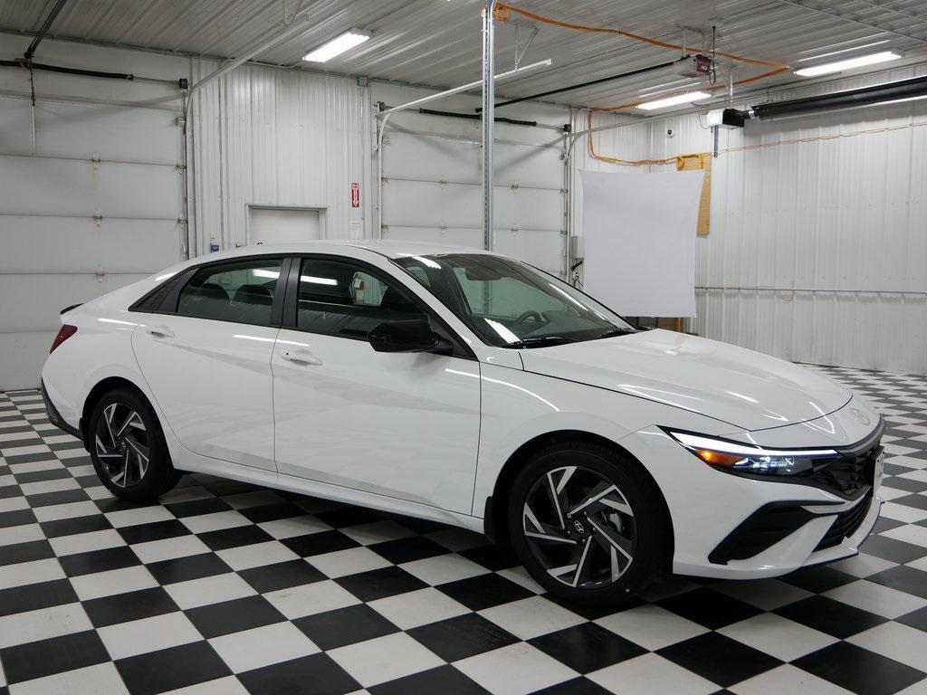 new 2025 Hyundai Elantra car, priced at $22,950