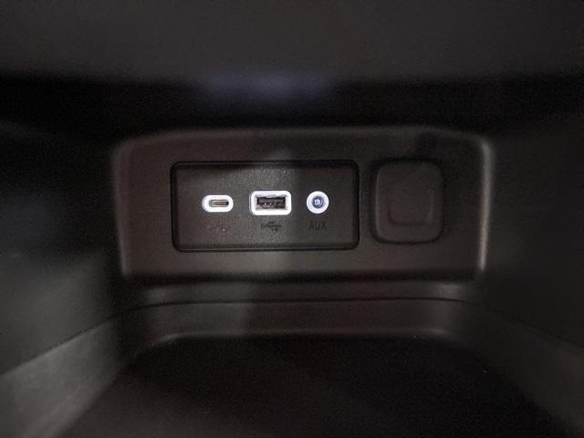 used 2022 Chevrolet Equinox car, priced at $23,995