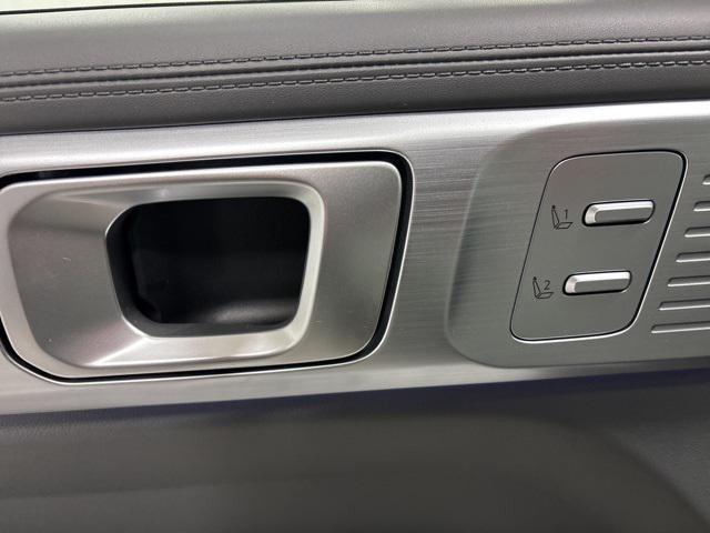 new 2026 Hyundai SANTA FE HEV car, priced at $46,714