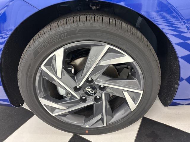 new 2025 Hyundai Elantra car, priced at $24,715