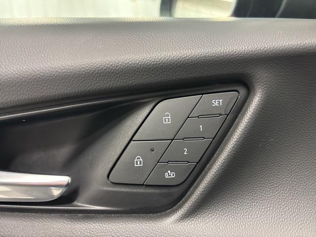 used 2025 Chevrolet Equinox car, priced at $31,990