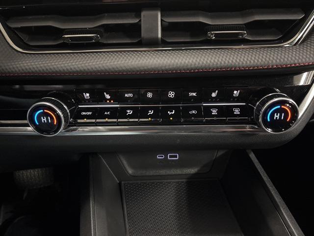 used 2025 Chevrolet Equinox car, priced at $31,990