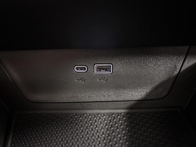 used 2025 Chevrolet Equinox car, priced at $31,990