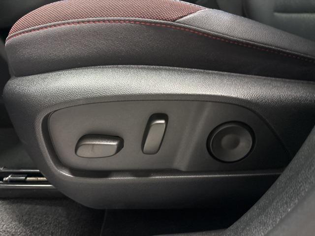 used 2025 Chevrolet Equinox car, priced at $31,990