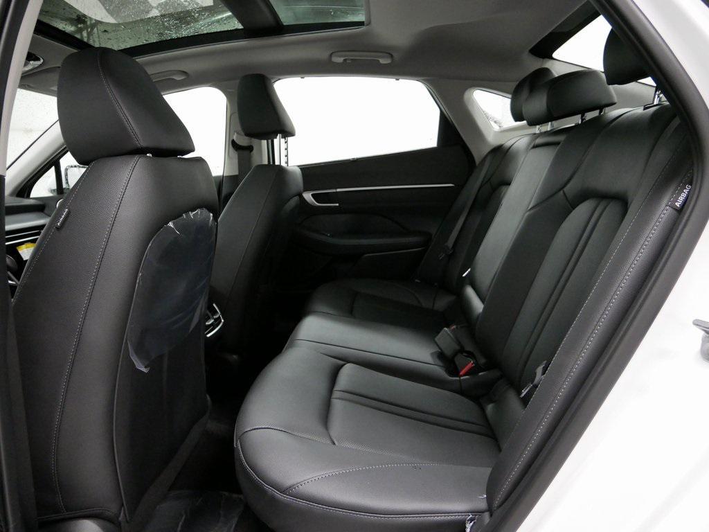 new 2025 Hyundai Sonata Hybrid car, priced at $35,929