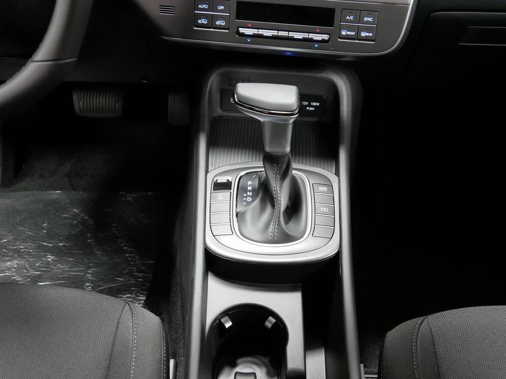 new 2025 Hyundai Kona car, priced at $27,981