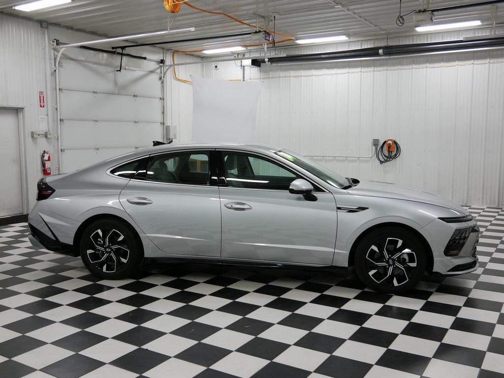 used 2024 Hyundai Sonata car, priced at $25,250