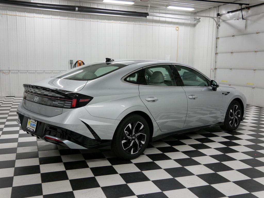 used 2024 Hyundai Sonata car, priced at $25,250