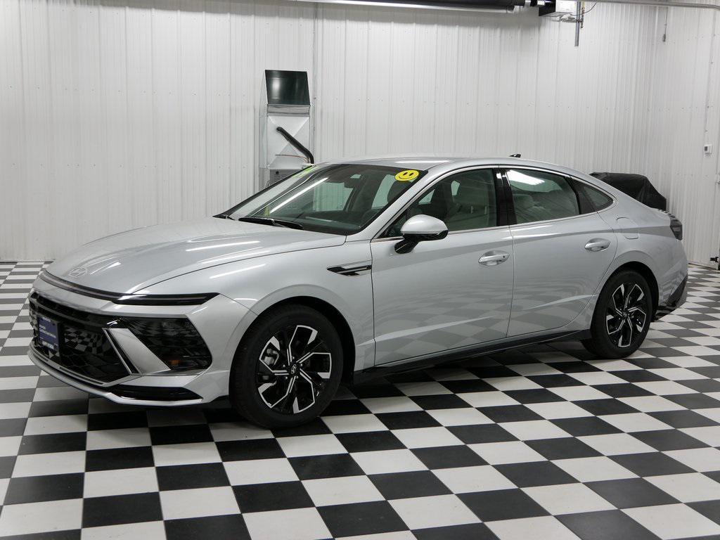 used 2024 Hyundai Sonata car, priced at $25,250