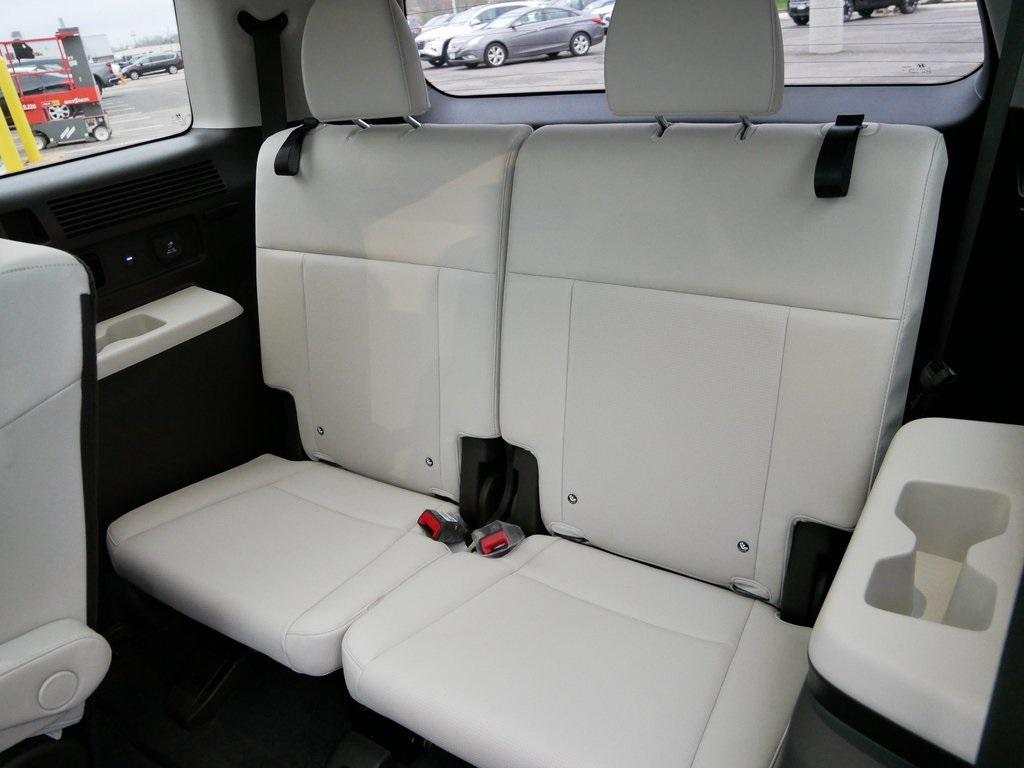 used 2024 Hyundai Santa Fe car, priced at $38,500