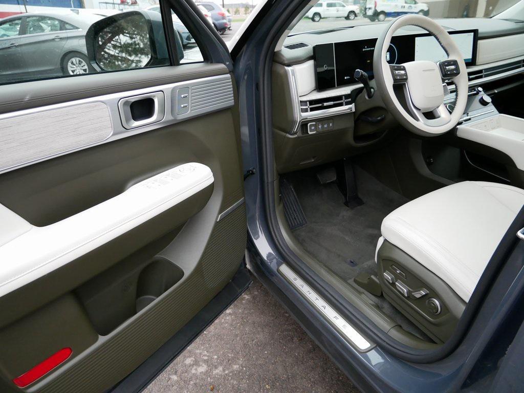 used 2024 Hyundai Santa Fe car, priced at $38,500