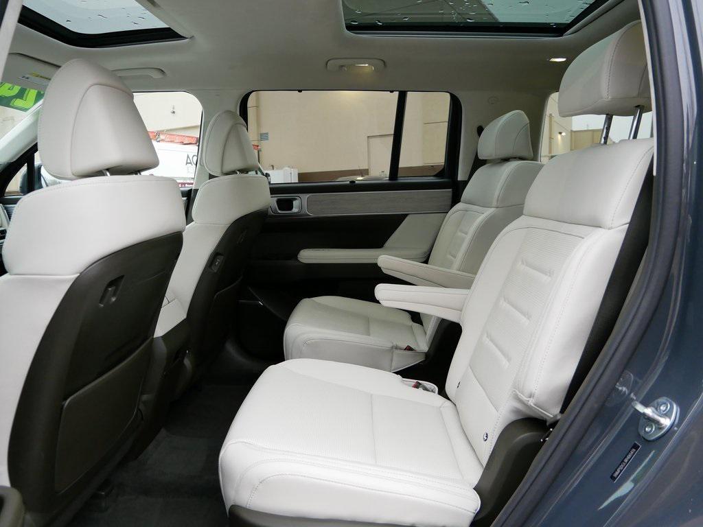 used 2024 Hyundai Santa Fe car, priced at $38,500