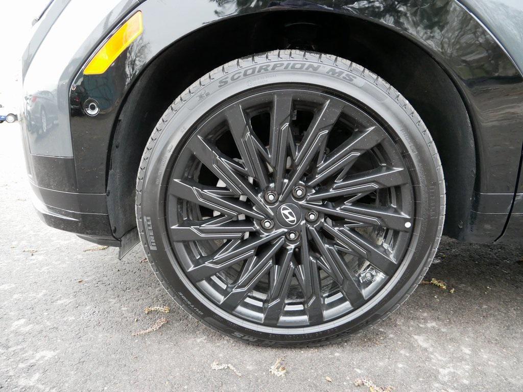 used 2024 Hyundai Santa Fe car, priced at $38,500