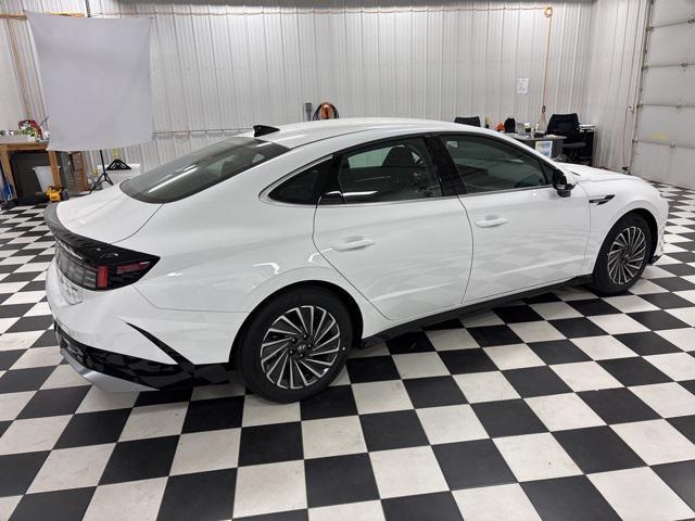 new 2025 Hyundai Sonata Hybrid car, priced at $29,831