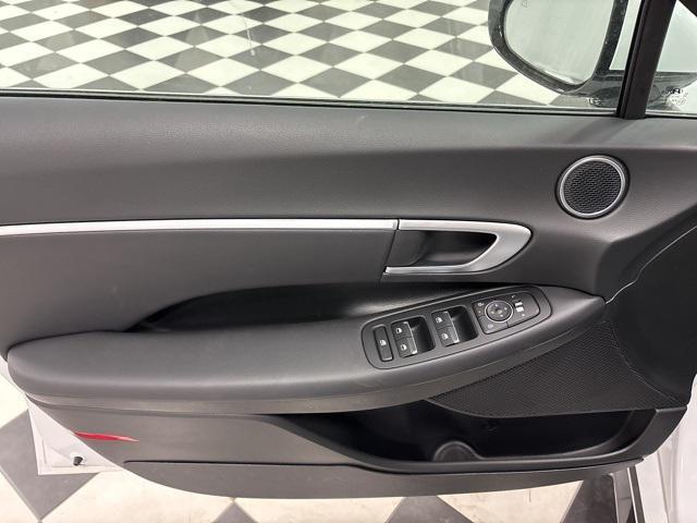 new 2025 Hyundai Sonata Hybrid car, priced at $29,831