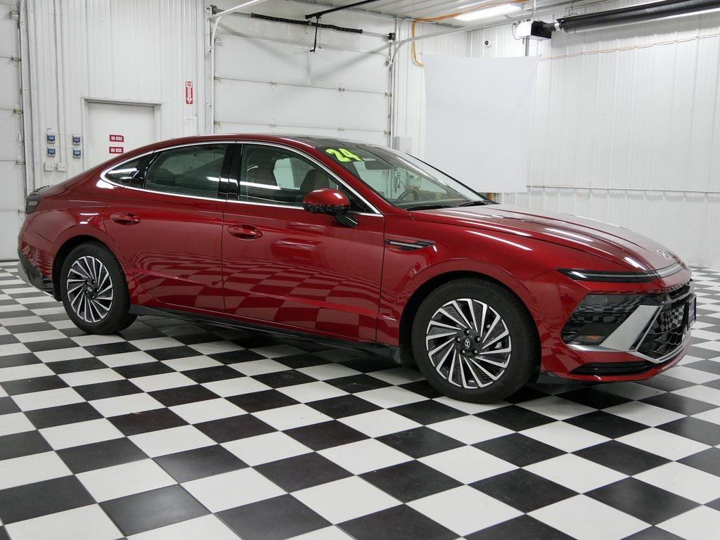 used 2024 Hyundai Sonata Hybrid car, priced at $31,450