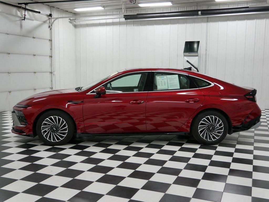 used 2024 Hyundai Sonata Hybrid car, priced at $31,450