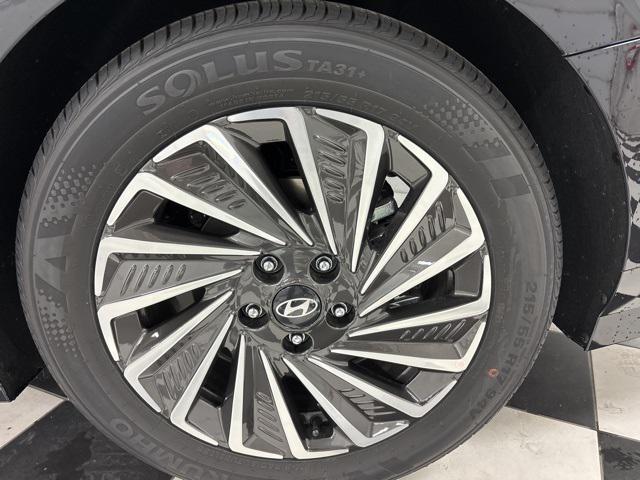 new 2025 Hyundai Sonata Hybrid car, priced at $29,066