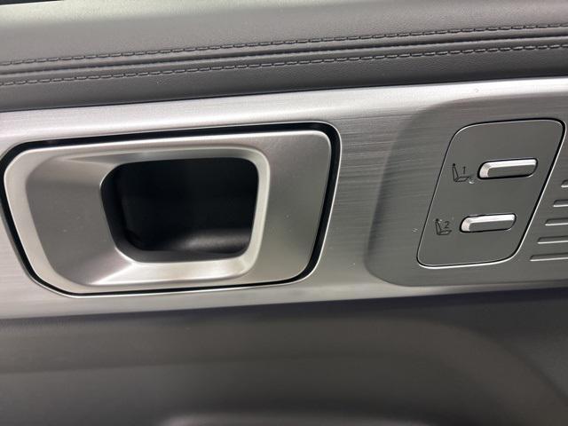 new 2026 Hyundai SANTA FE HEV car, priced at $47,368