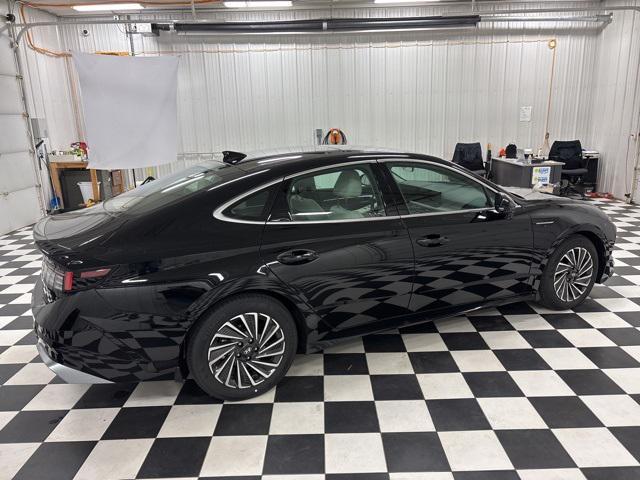 new 2026 Hyundai Sonata Hybrid car, priced at $32,833