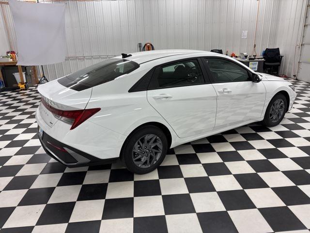 new 2026 Hyundai ELANTRA HEV car, priced at $26,277