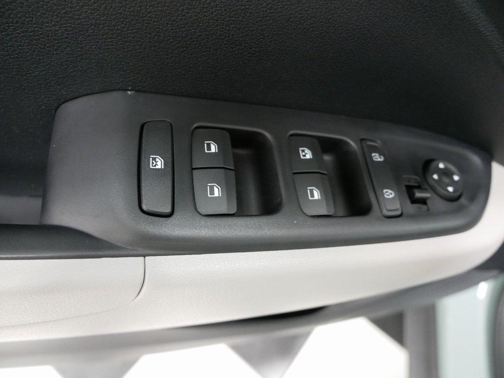 new 2025 Hyundai Venue car, priced at $23,555