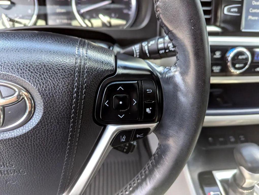 used 2018 Toyota Highlander car, priced at $26,998