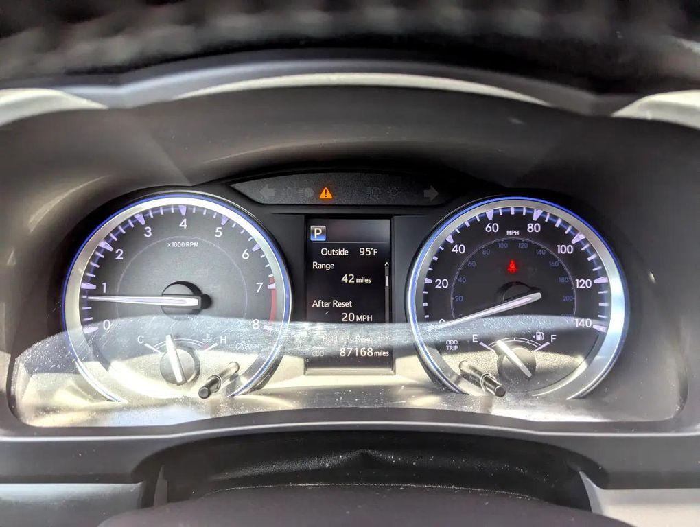 used 2018 Toyota Highlander car, priced at $26,998