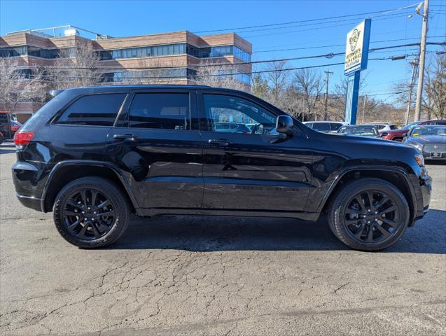 used 2022 Jeep Grand Cherokee car, priced at $28,998