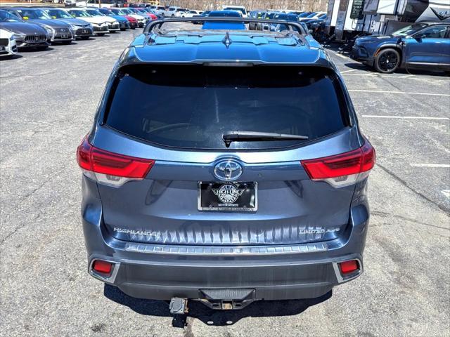 used 2017 Toyota Highlander car, priced at $27,998