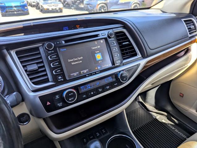 used 2017 Toyota Highlander car, priced at $27,998