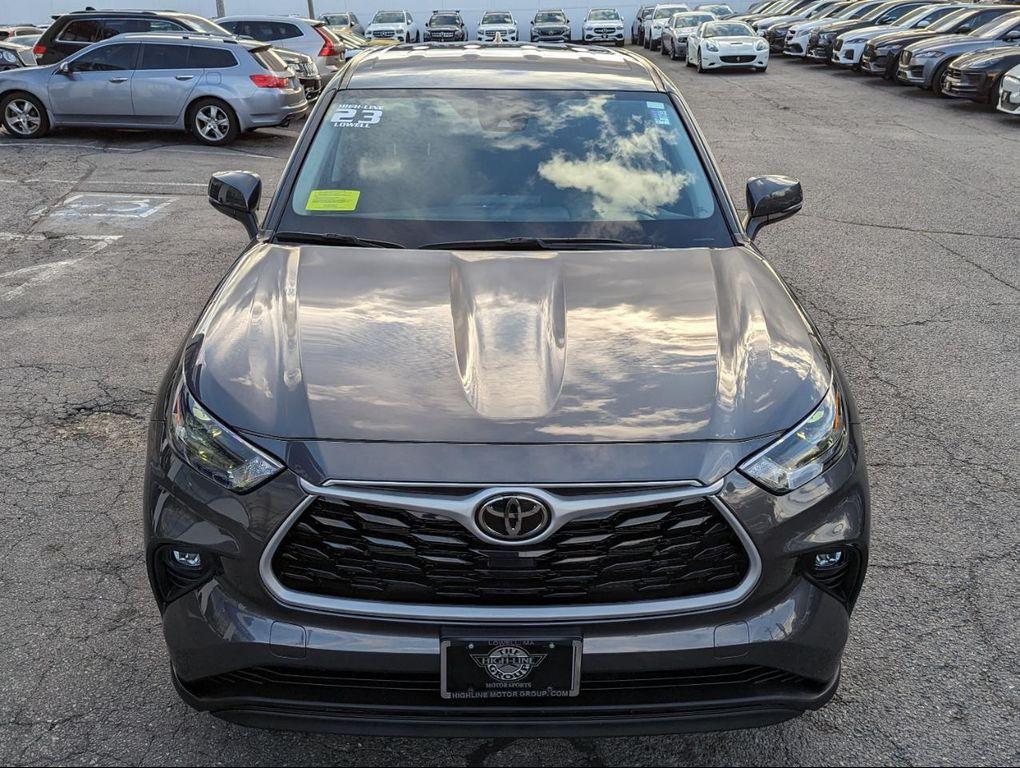 used 2023 Toyota Highlander car, priced at $34,998