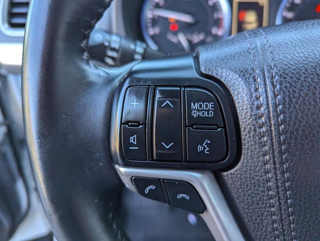 used 2018 Toyota Highlander car, priced at $27,998