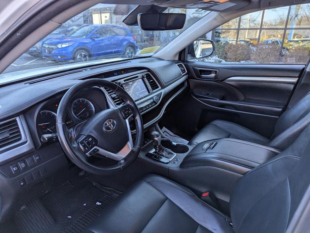 used 2018 Toyota Highlander car, priced at $27,998
