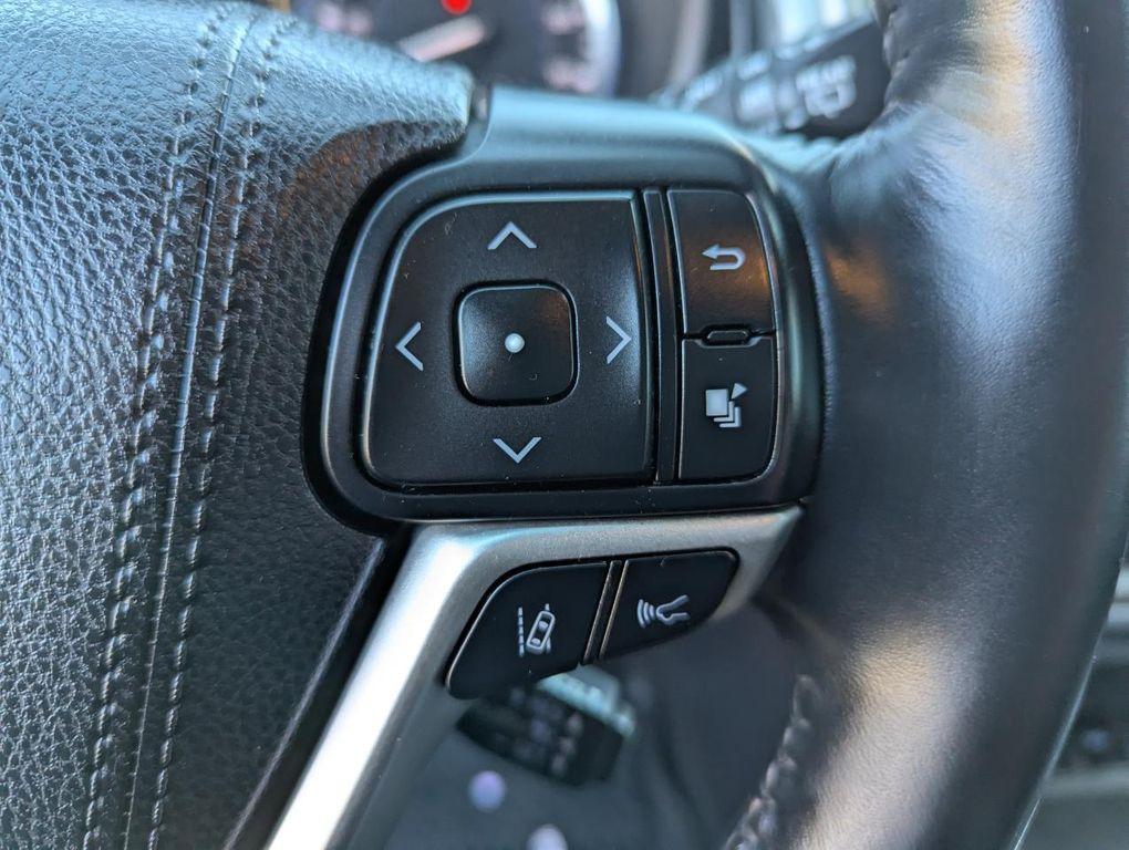 used 2018 Toyota Highlander car, priced at $27,998