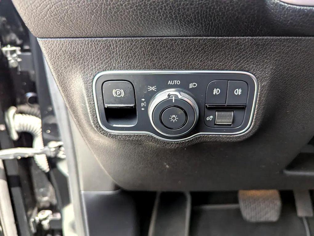 used 2021 Mercedes-Benz GLB 250 car, priced at $26,798